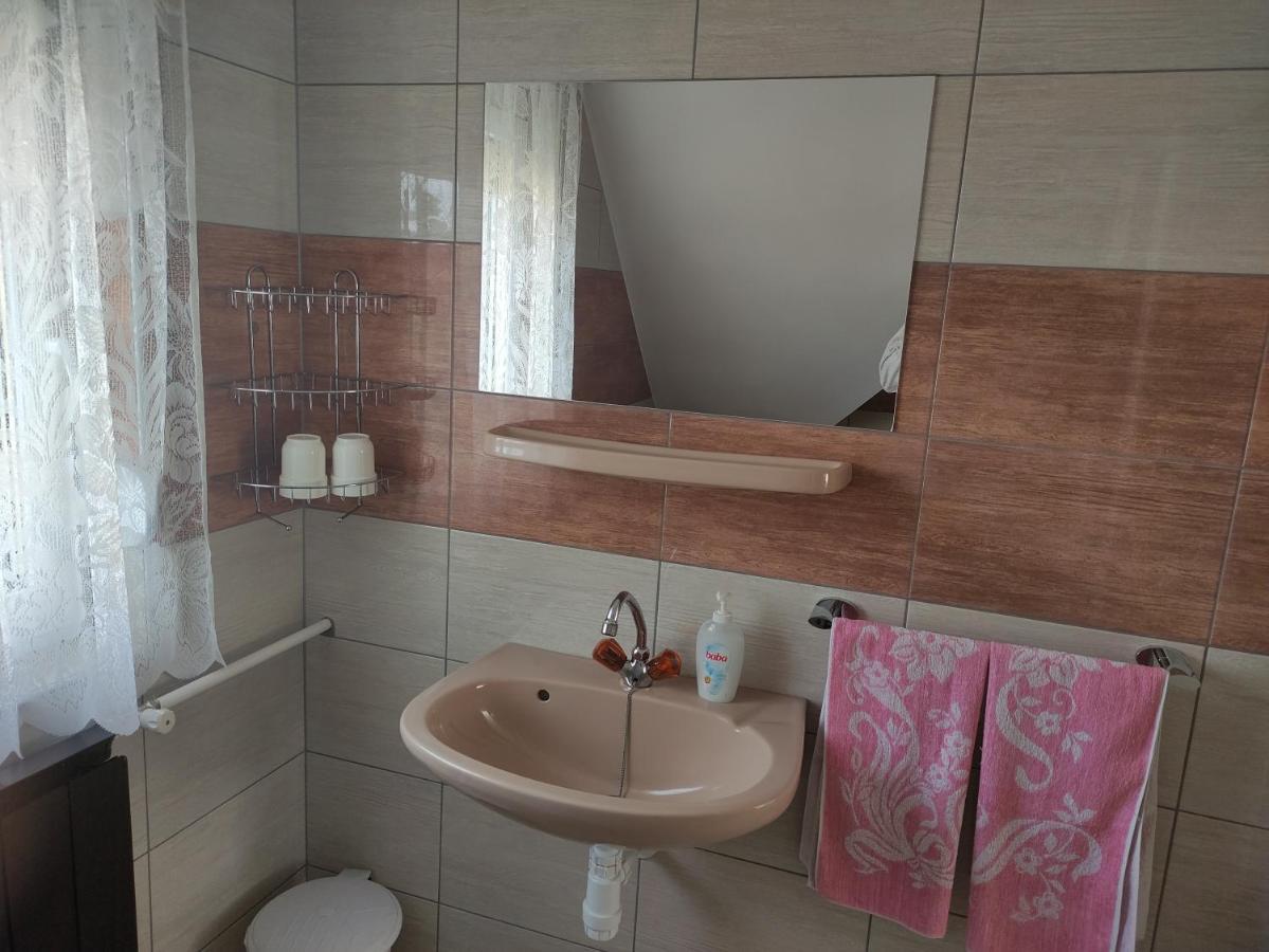 Molnar Vendeghaz Apartment Buk Exterior photo