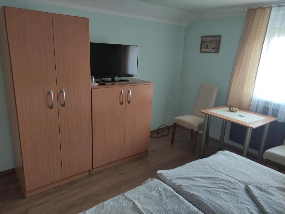 Molnar Vendeghaz Apartment Buk Exterior photo